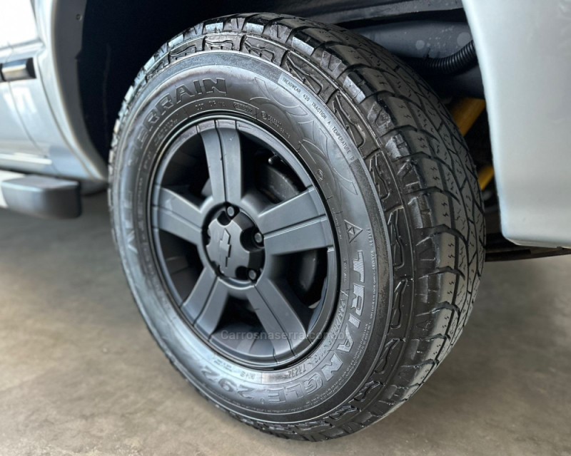 S10 2.4 MPFI ADVANTAGE 4X2 CD 8V GASOLINA 4P MANUAL - 2009 - VACARIA