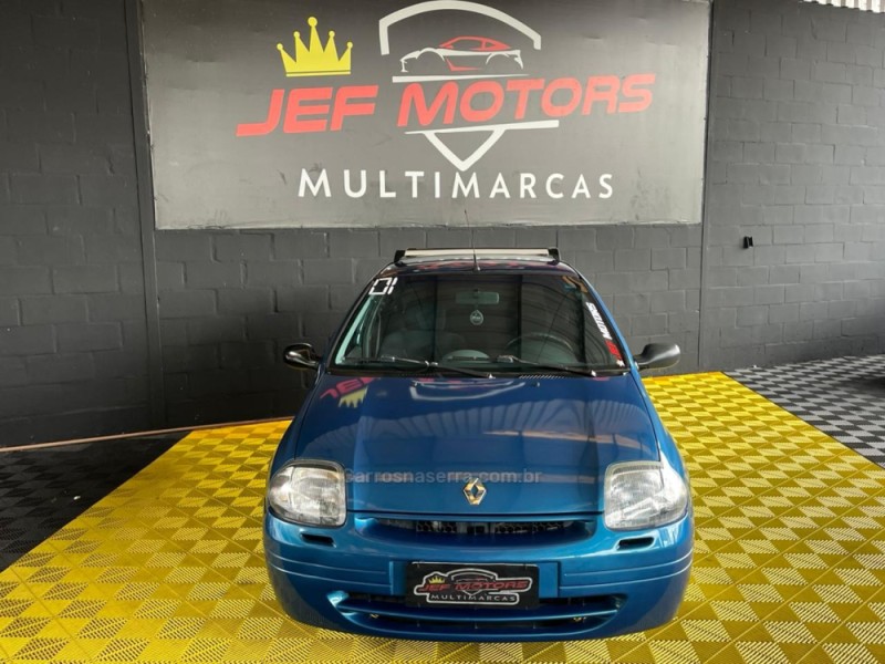 CLIO 1.0 EXPRESSION 8V GASOLINA 4P MANUAL - 2001 - CAXIAS DO SUL
