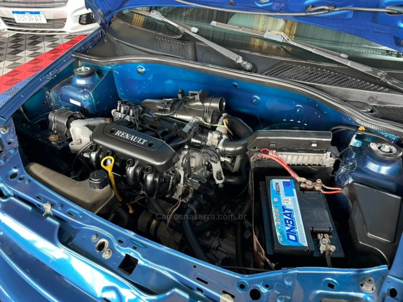 CLIO 1.0 EXPRESSION 8V GASOLINA 4P MANUAL - 2001 - CAXIAS DO SUL