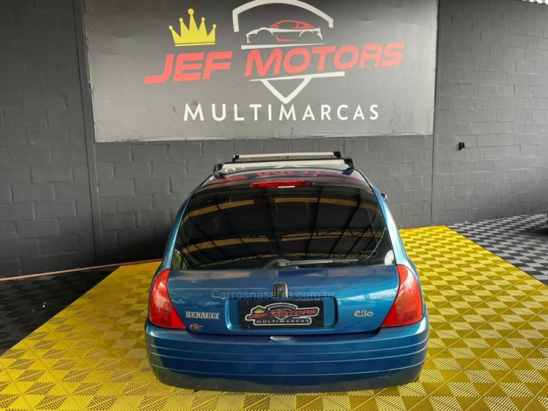 CLIO 1.0 EXPRESSION 8V GASOLINA 4P MANUAL - 2001 - CAXIAS DO SUL