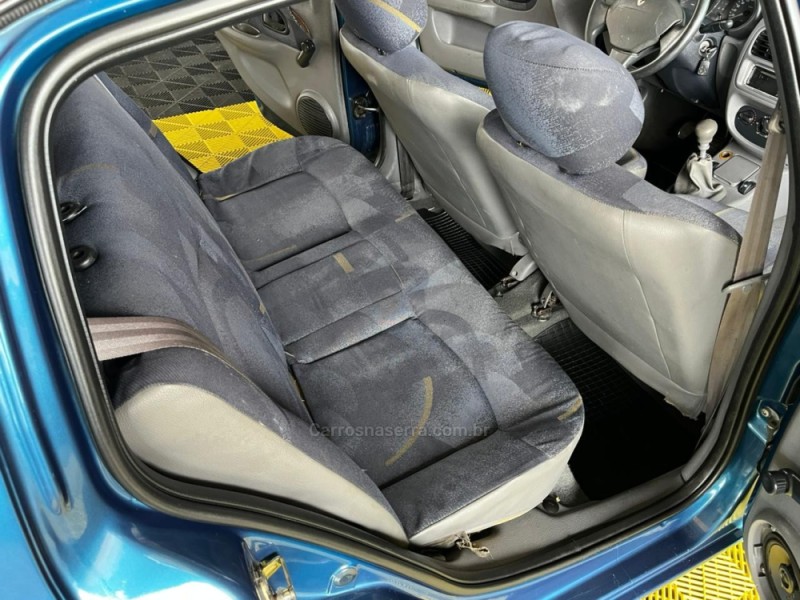 CLIO 1.0 EXPRESSION 8V GASOLINA 4P MANUAL - 2001 - CAXIAS DO SUL