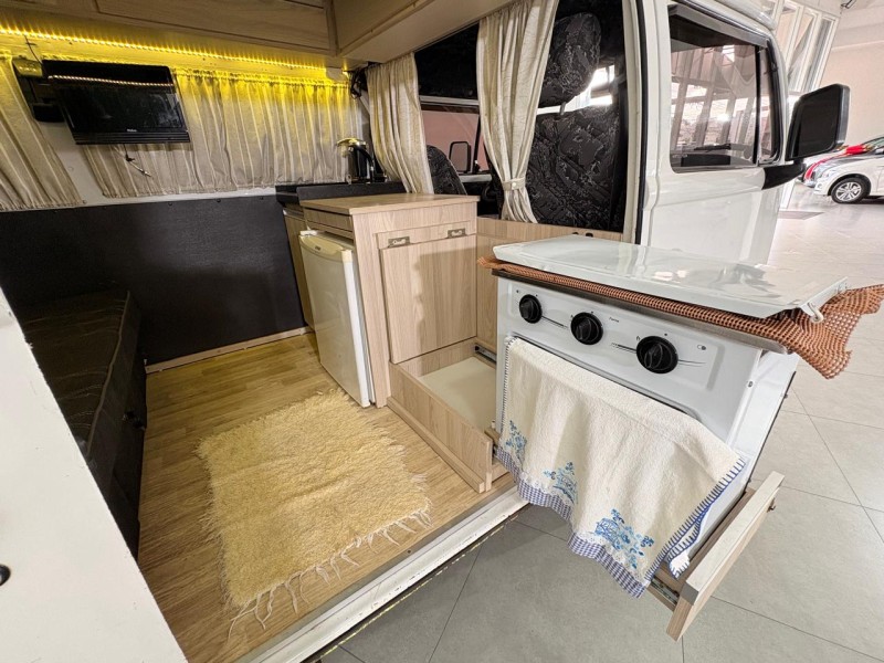 KOMBI 1.4 MI STD 8V FLEX 3P MANUAL - 2009 - FARROUPILHA