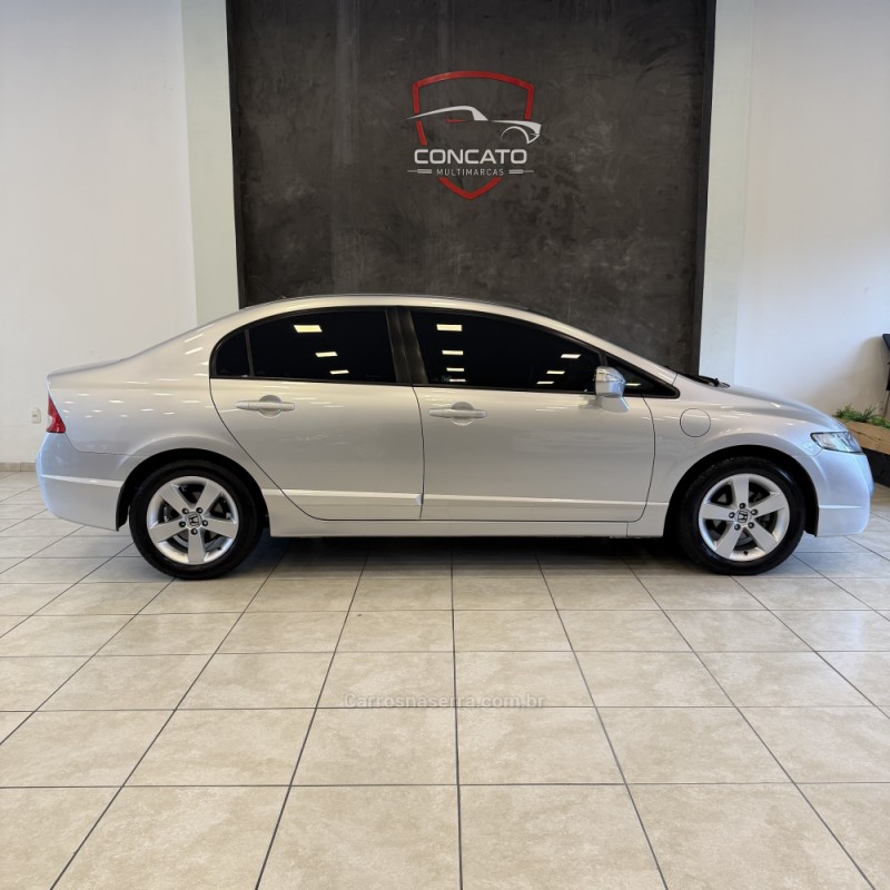 CIVIC 1.8 LXL 16V FLEX 4P AUTOMÁTICO - 2011 - FARROUPILHA