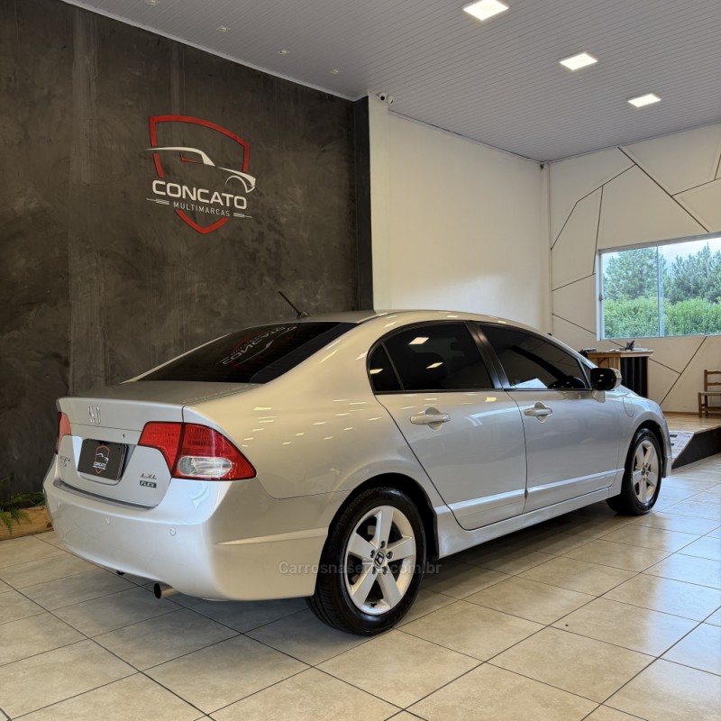 CIVIC 1.8 LXL 16V FLEX 4P AUTOMÁTICO - 2011 - FARROUPILHA