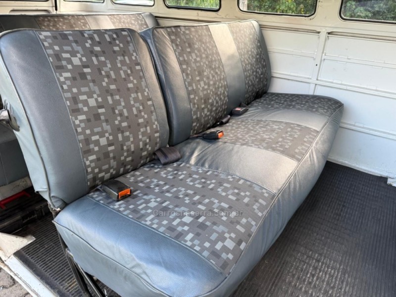 KOMBI 1.6 STD 8V GASOLINA 3P MANUAL - 1996 - IVOTI