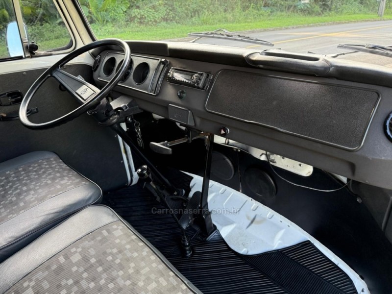 KOMBI 1.6 STD 8V GASOLINA 3P MANUAL - 1996 - IVOTI