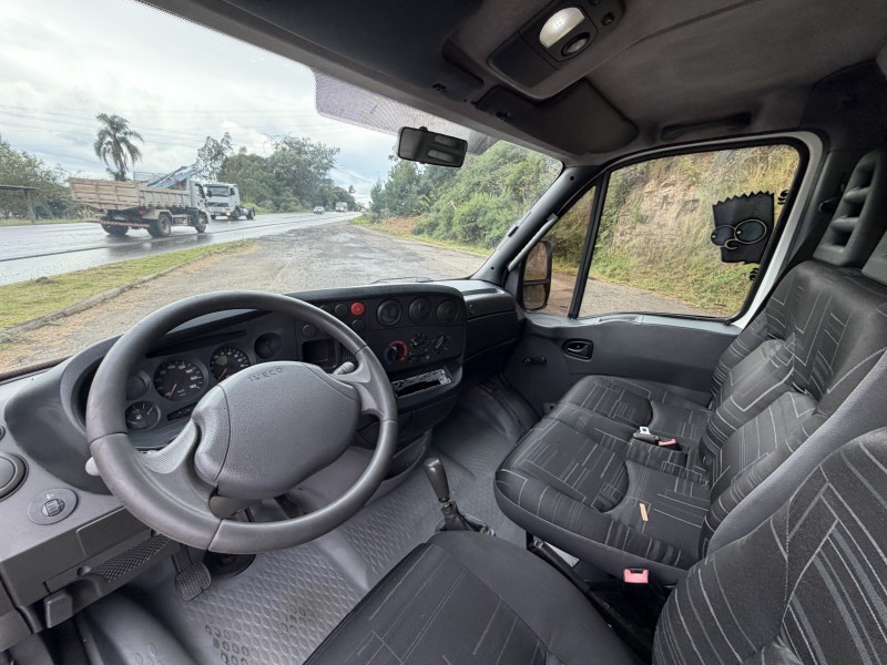 DAILY 35S14 GRAN FURGONE TURBO INTERCOOLER DIESEL 3P MANUAL - 2011 - CAXIAS DO SUL