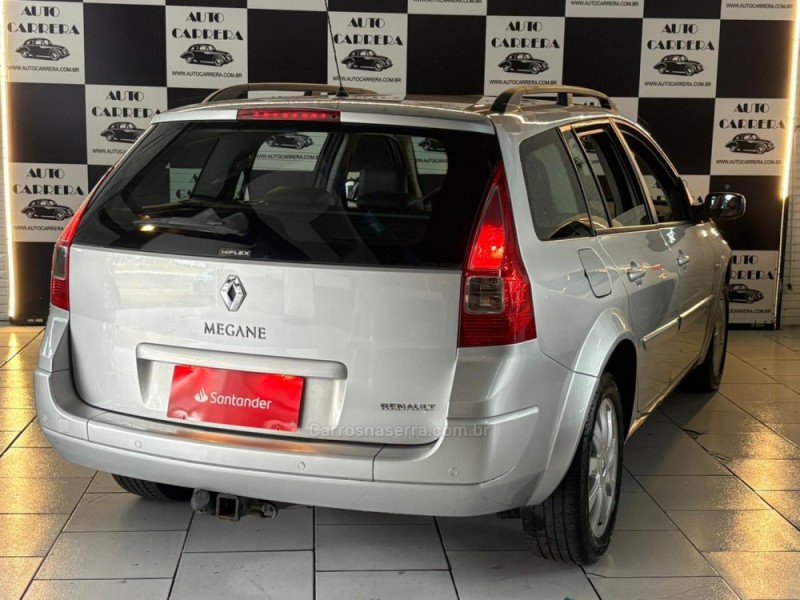 MÉGANE 1.6 DYNAMIQUE GRAND TOUR 16V FLEX 4P MANUAL - 2011 - NOVO HAMBURGO