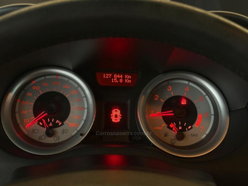 MÉGANE 1.6 DYNAMIQUE GRAND TOUR 16V FLEX 4P MANUAL - 2011 - NOVO HAMBURGO