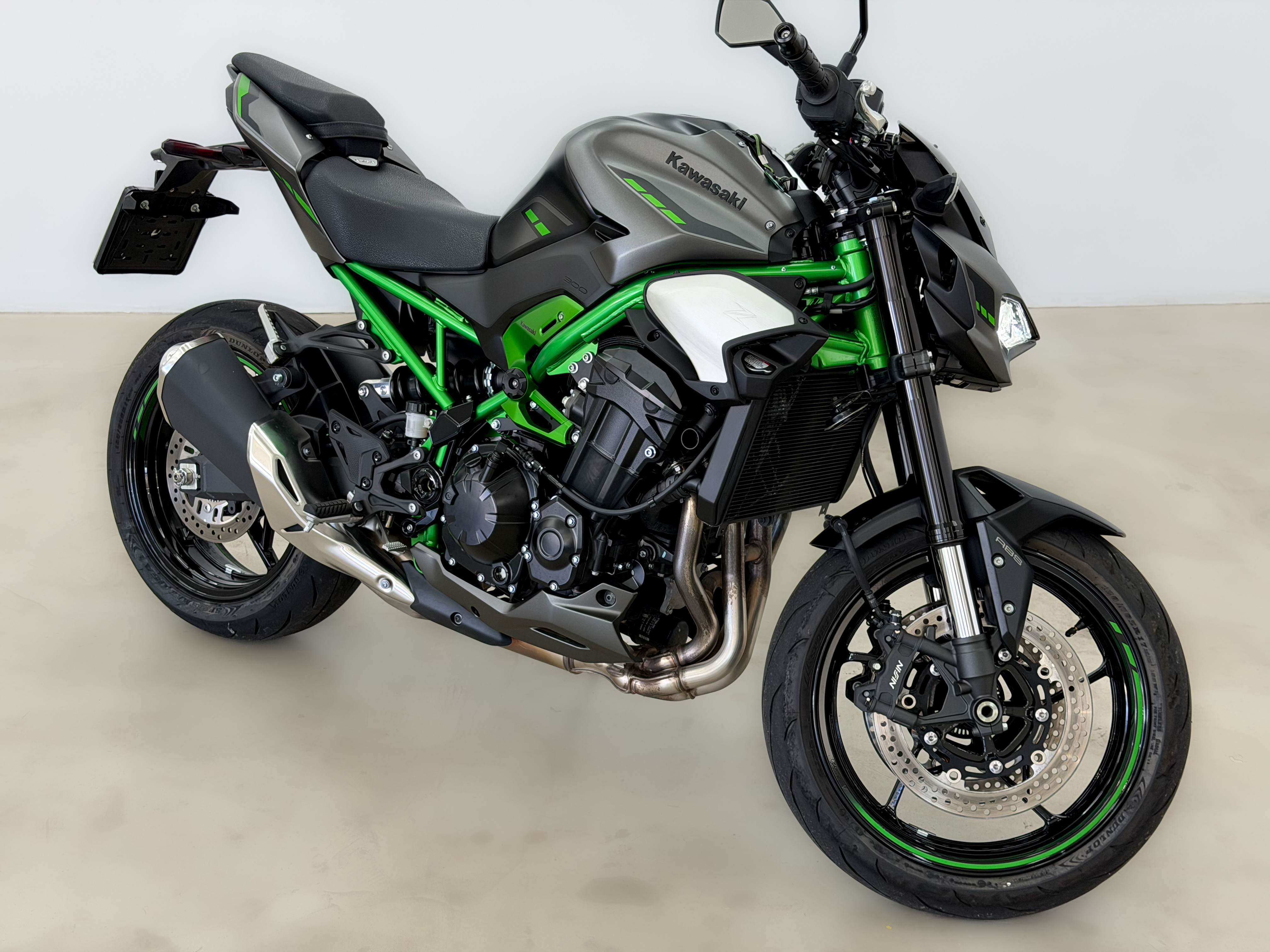 KAWASAKI - Z900 - 2025/2026 - Verde - R$ 59.500,00 - Focar Veículos