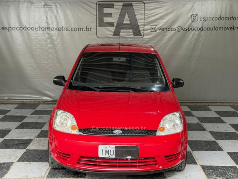 FIESTA 1.6 SE SEDAN 16V FLEX 4P MANUAL - 2006 - NOVA PRATA