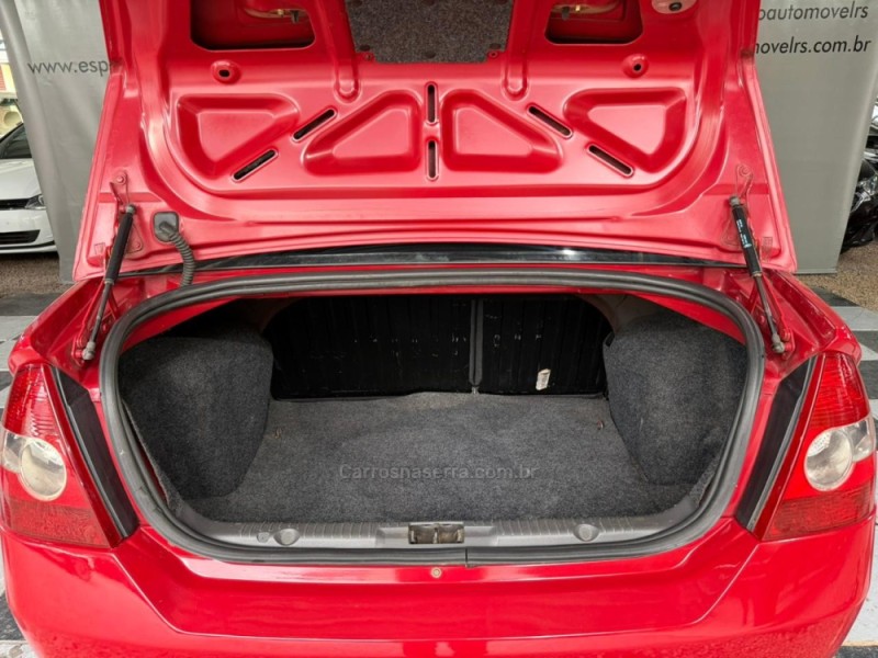 FIESTA 1.6 SE SEDAN 16V FLEX 4P MANUAL - 2006 - NOVA PRATA