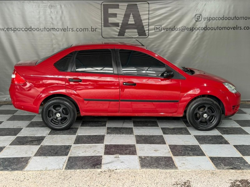 FIESTA 1.6 SE SEDAN 16V FLEX 4P MANUAL - 2006 - NOVA PRATA
