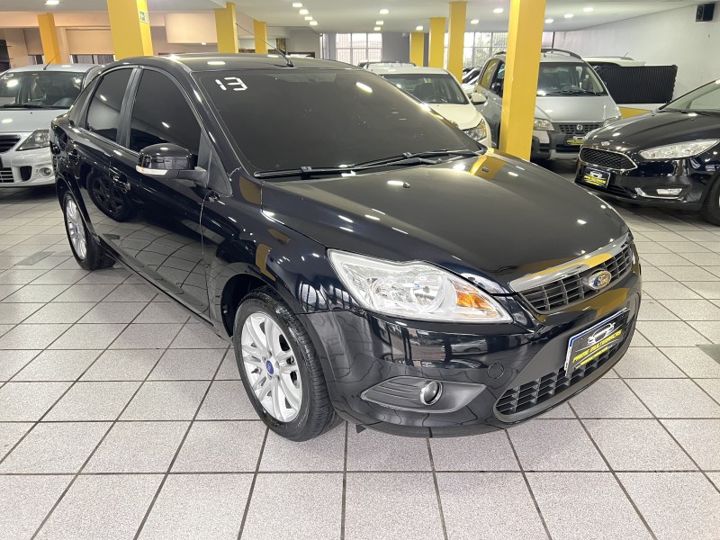 FOCUS 1.6 GLX SEDAN 16V FLEX 4P MANUAL - 2013 - CAXIAS DO SUL