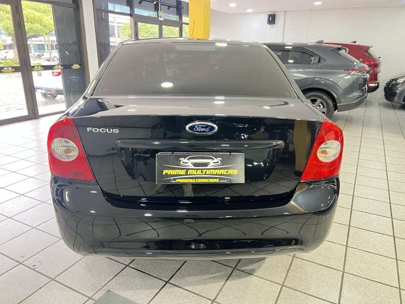 FOCUS 1.6 GLX SEDAN 16V FLEX 4P MANUAL - 2013 - CAXIAS DO SUL