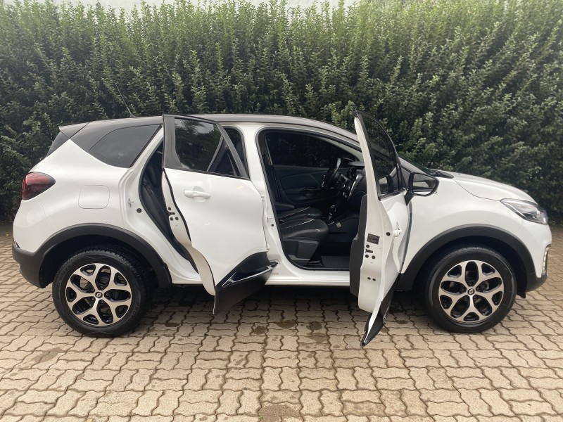 CAPTUR 1.6 16V INTENSE BOSE FLEX 4P AUTOMÁTICO - 2018 - CAXIAS DO SUL