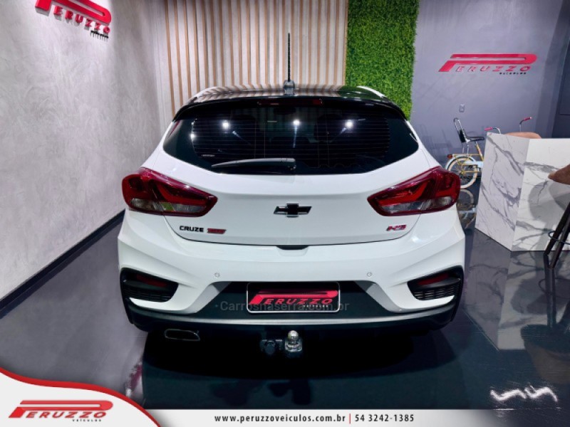 CRUZE 1.4 SPORT RS 16V FLEX 4P AUTOMÁTICO - 2022 - NOVA PRATA