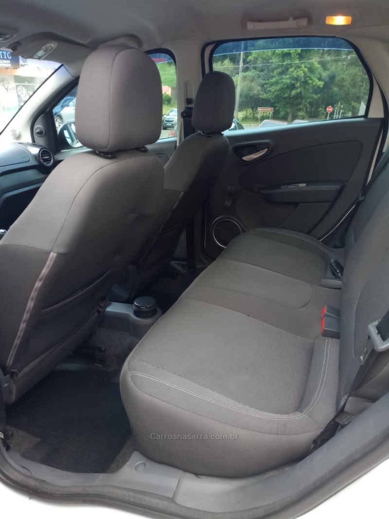 GRAND SIENA 1.4 MPI ATTRACTIVE 8V FLEX 4P MANUAL - 2013 - SãO FRANCISCO DE PAULA