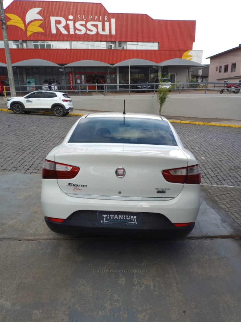 GRAND SIENA 1.4 MPI ATTRACTIVE 8V FLEX 4P MANUAL - 2013 - SãO FRANCISCO DE PAULA