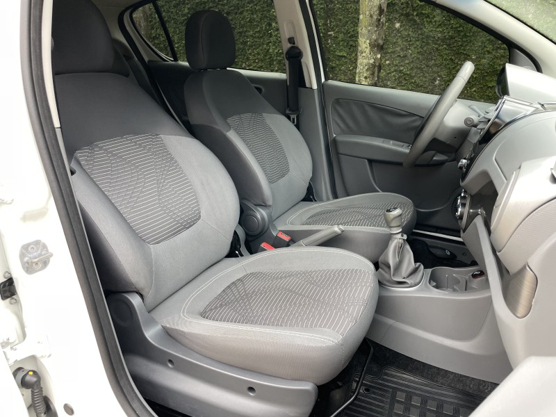 PALIO 1.4 MPI ATTRACTIVE 8V FLEX 4P MANUAL - 2015 - CAXIAS DO SUL