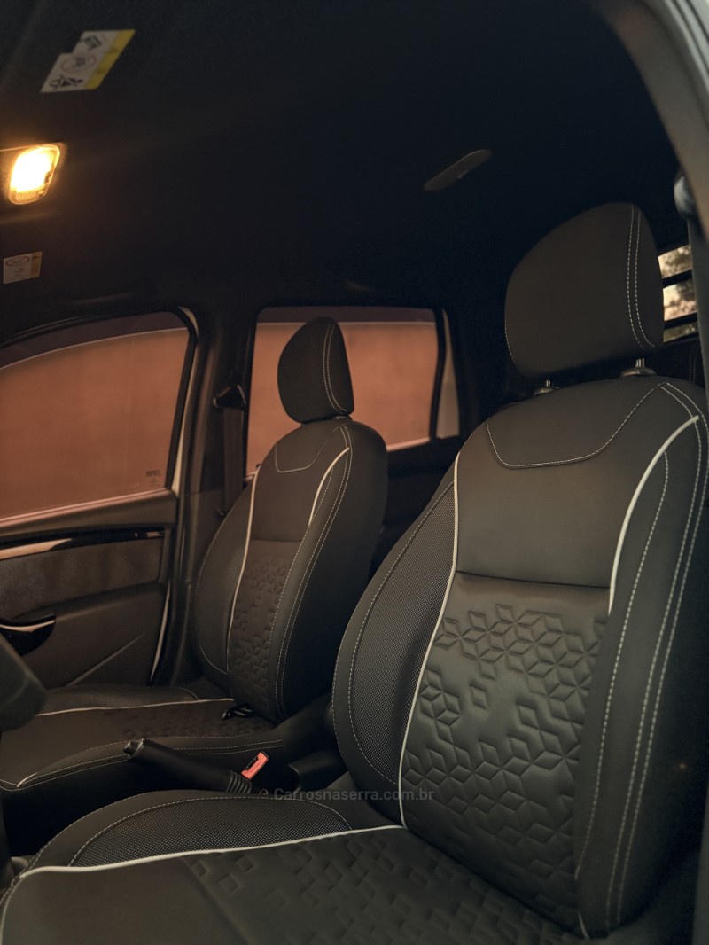 OROCH 1.6 16V DYNAMIQUE FLEX 4P MANUAL - 2016 - CAXIAS DO SUL