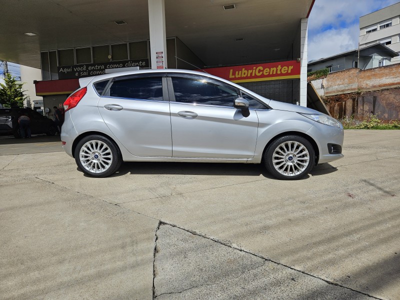 FIESTA 1.6 TITANIUM PLUS HATCH 16V FLEX 4P AUTOMÁTICO - 2015 - CAXIAS DO SUL