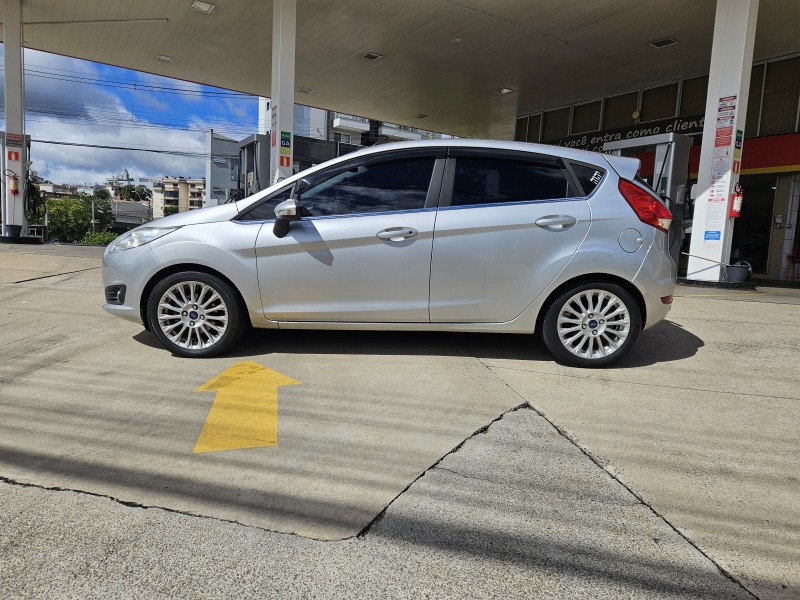 FIESTA 1.6 TITANIUM PLUS HATCH 16V FLEX 4P AUTOMÁTICO - 2015 - CAXIAS DO SUL