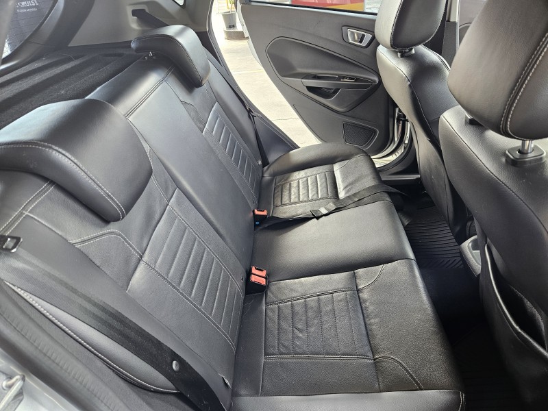 FIESTA 1.6 TITANIUM PLUS HATCH 16V FLEX 4P AUTOMÁTICO - 2015 - CAXIAS DO SUL