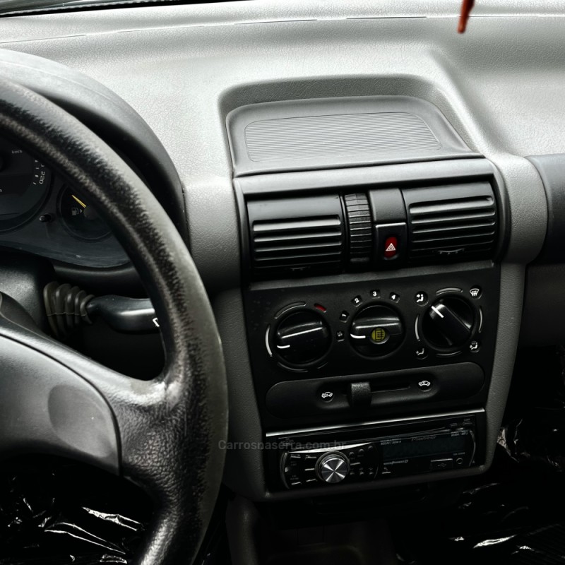 CLASSIC 1.0 MPFI LIFE 8V FLEX 4P MANUAL - 2012 - VACARIA