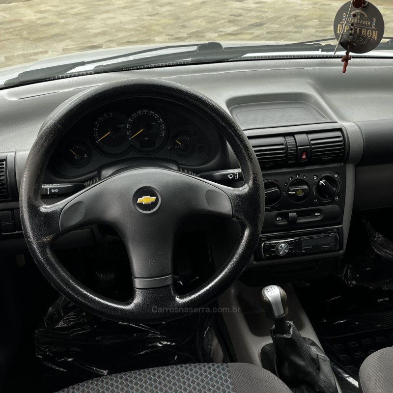 CLASSIC 1.0 MPFI LIFE 8V FLEX 4P MANUAL - 2012 - VACARIA