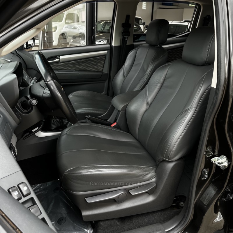 S10 2.4 ADVANTAGE 4X2 CD 8V FLEX 4P MANUAL - 2016 - VACARIA