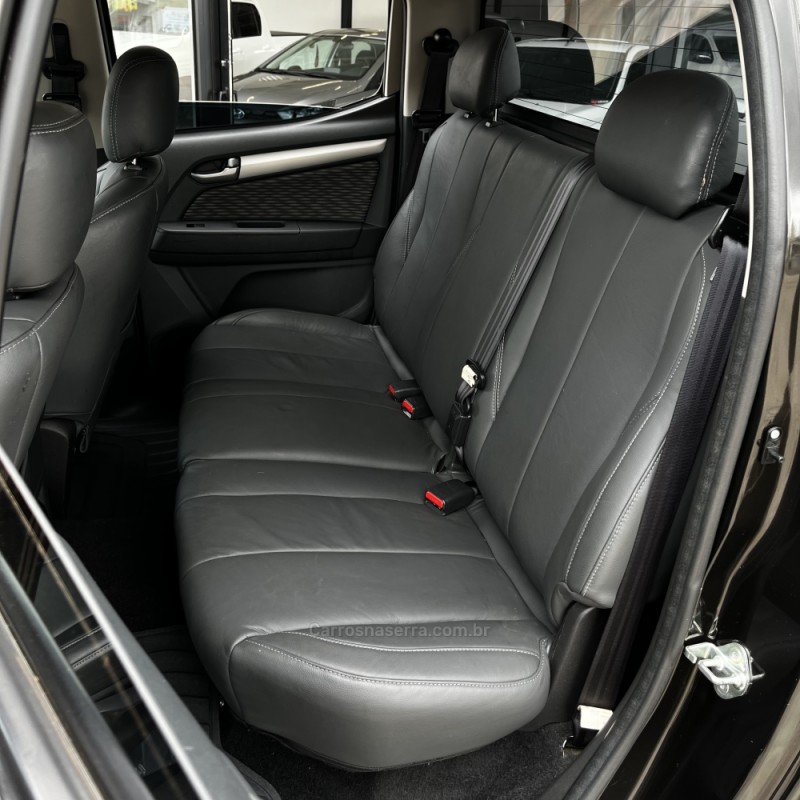 S10 2.4 ADVANTAGE 4X2 CD 8V FLEX 4P MANUAL - 2016 - VACARIA