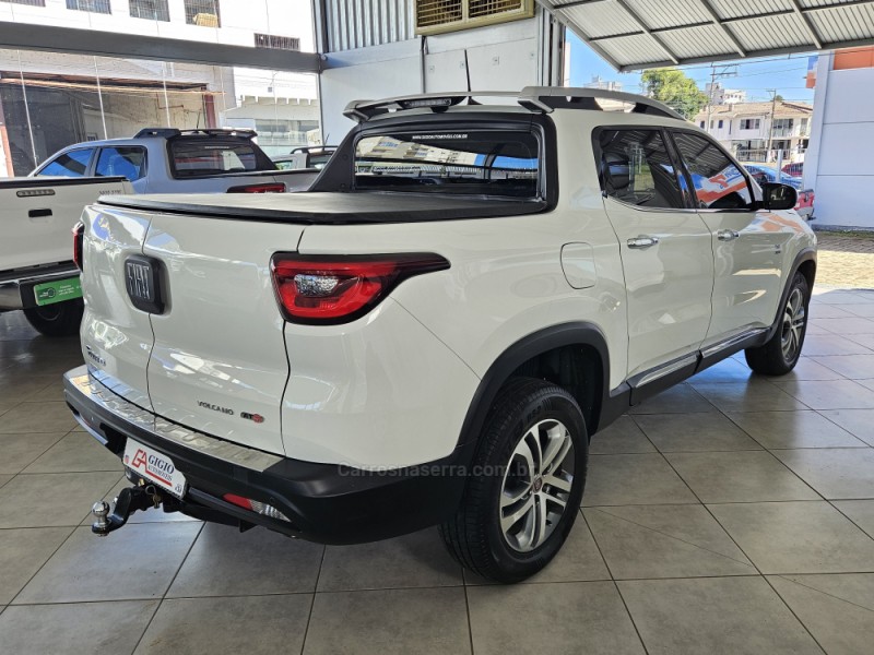 TORO 2.0 16V TURBO DIESEL VOLCANO AT9 4X4 AUTOMÁTICO - 2018 - TAPEJARA