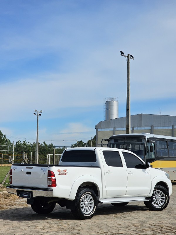 HILUX 3.0 SRV 4X4 CD 16V TURBO INTERCOOLER DIESEL 4P AUTOMÁTICO - 2014 - ANTôNIO PRADO