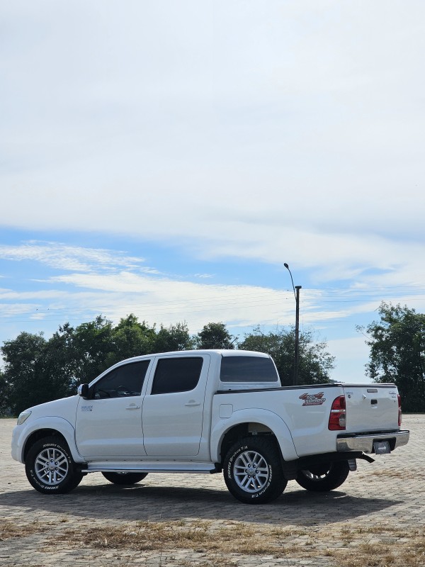 HILUX 3.0 SRV 4X4 CD 16V TURBO INTERCOOLER DIESEL 4P AUTOMÁTICO - 2014 - ANTôNIO PRADO