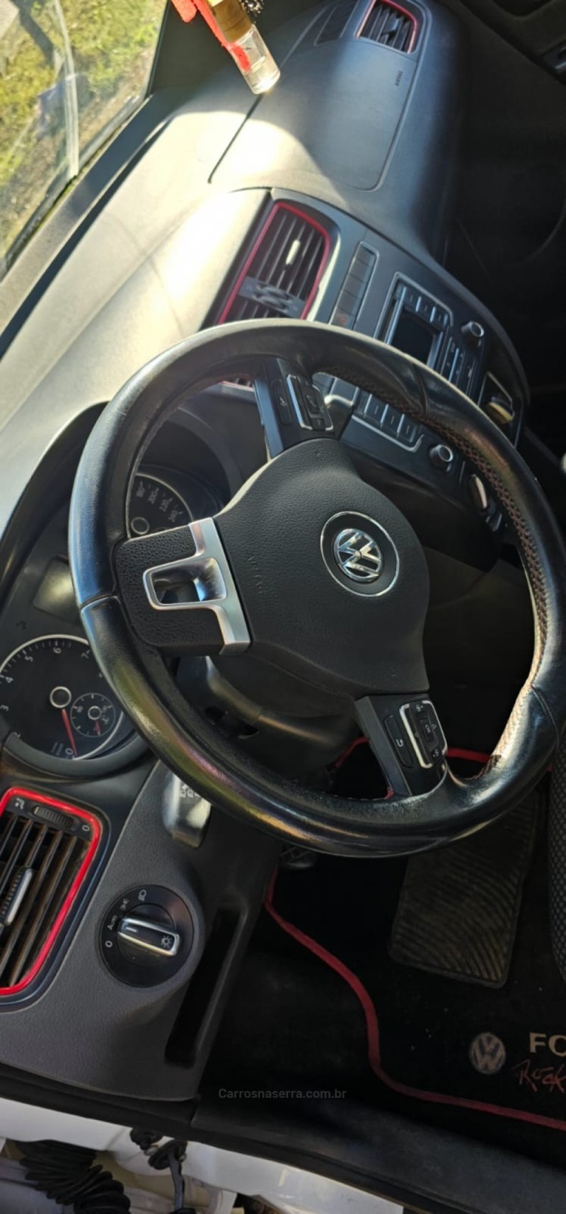 FOX 1.6 MI ROCK IN RIO 8V FLEX 4P MANUAL - 2014 - IVOTI