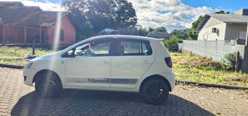 FOX 1.6 MI ROCK IN RIO 8V FLEX 4P MANUAL - 2014 - IVOTI