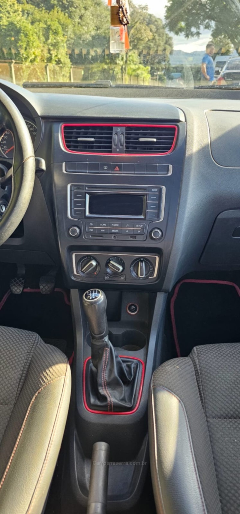 FOX 1.6 MI ROCK IN RIO 8V FLEX 4P MANUAL - 2014 - IVOTI