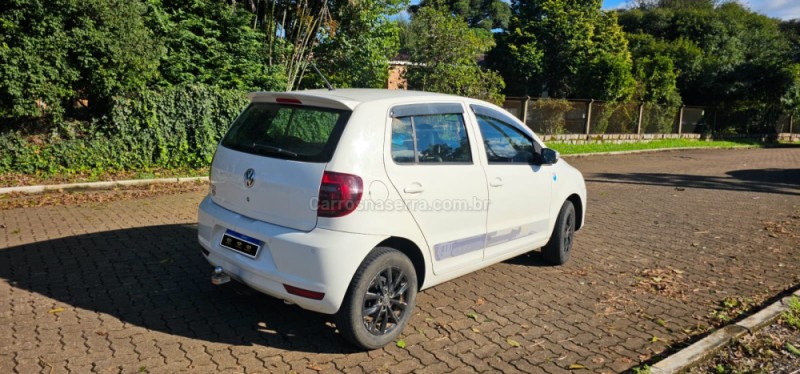 FOX 1.6 MI ROCK IN RIO 8V FLEX 4P MANUAL - 2014 - IVOTI