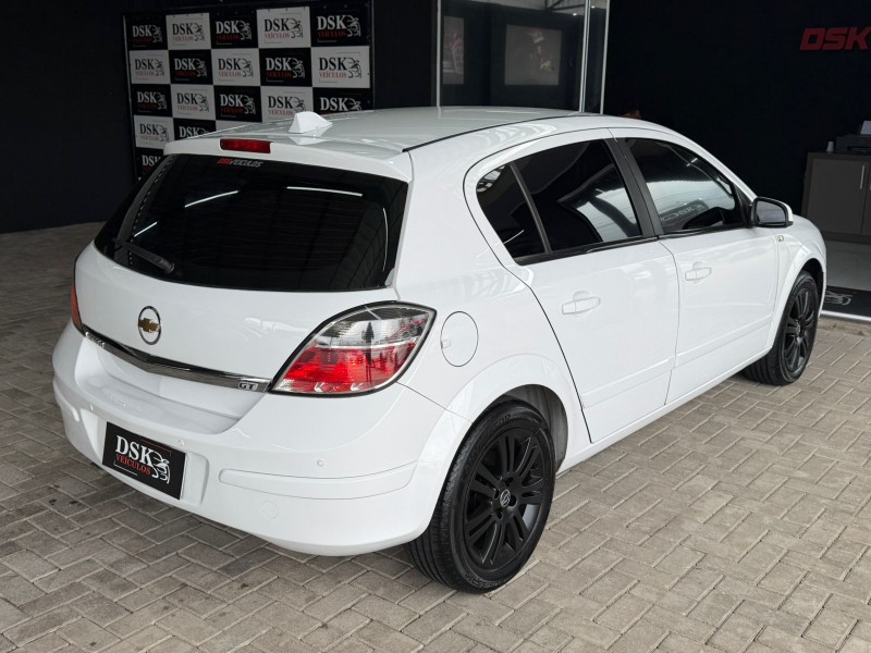 VECTRA 2.0 MPFI GT HATCH 8V FLEX 4P MANUAL - 2008 - CAXIAS DO SUL
