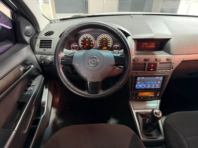 VECTRA 2.0 MPFI GT HATCH 8V FLEX 4P MANUAL - 2008 - CAXIAS DO SUL