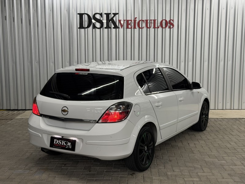 VECTRA 2.0 MPFI GT HATCH 8V FLEX 4P MANUAL - 2008 - CAXIAS DO SUL