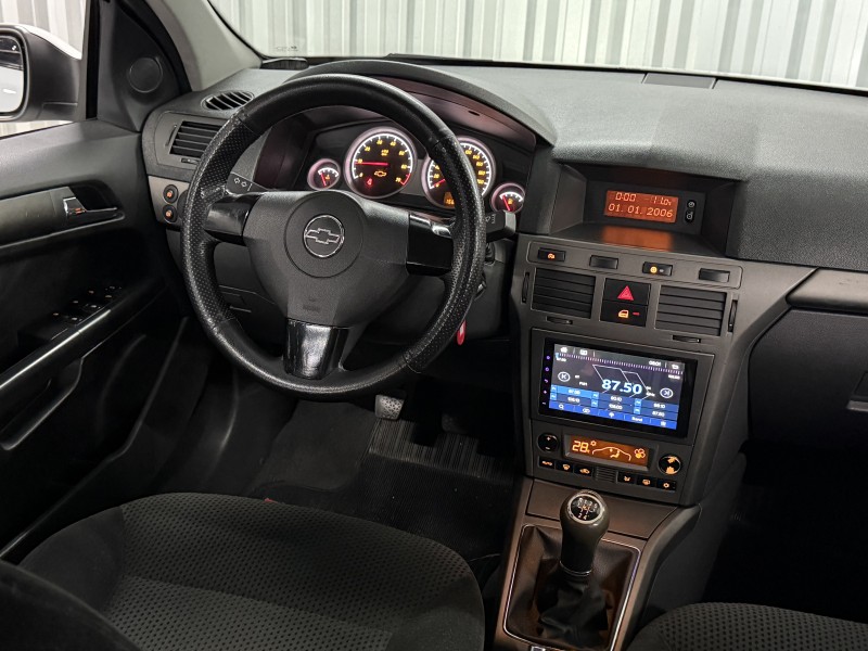 VECTRA 2.0 MPFI GT HATCH 8V FLEX 4P MANUAL - 2008 - CAXIAS DO SUL