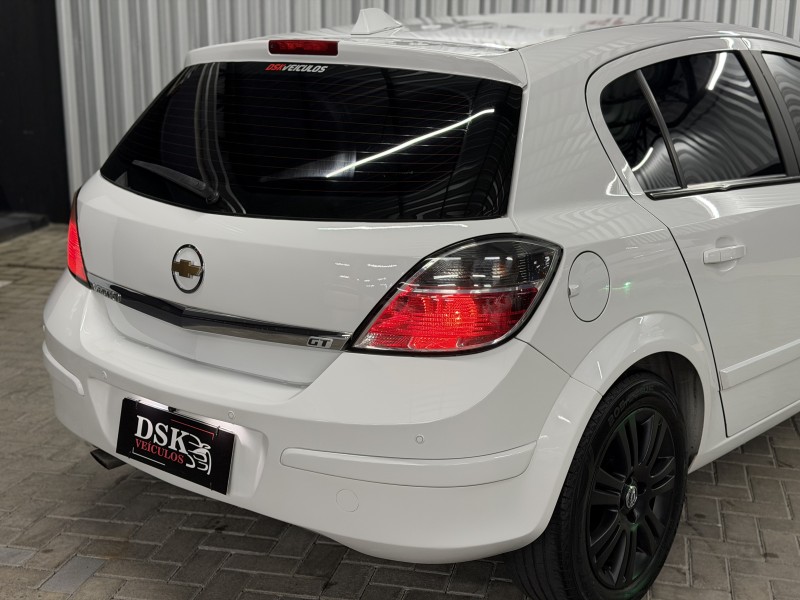 VECTRA 2.0 MPFI GT HATCH 8V FLEX 4P MANUAL - 2008 - CAXIAS DO SUL