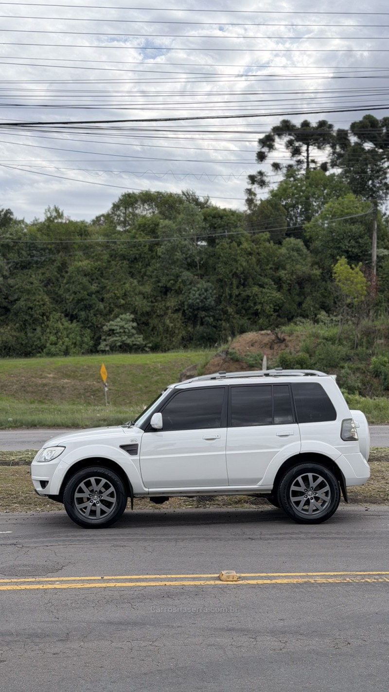 PAJERO TR4 2.0 4X2 16V 140CV FLEX 4P MANUAL - 2013 - CAXIAS DO SUL
