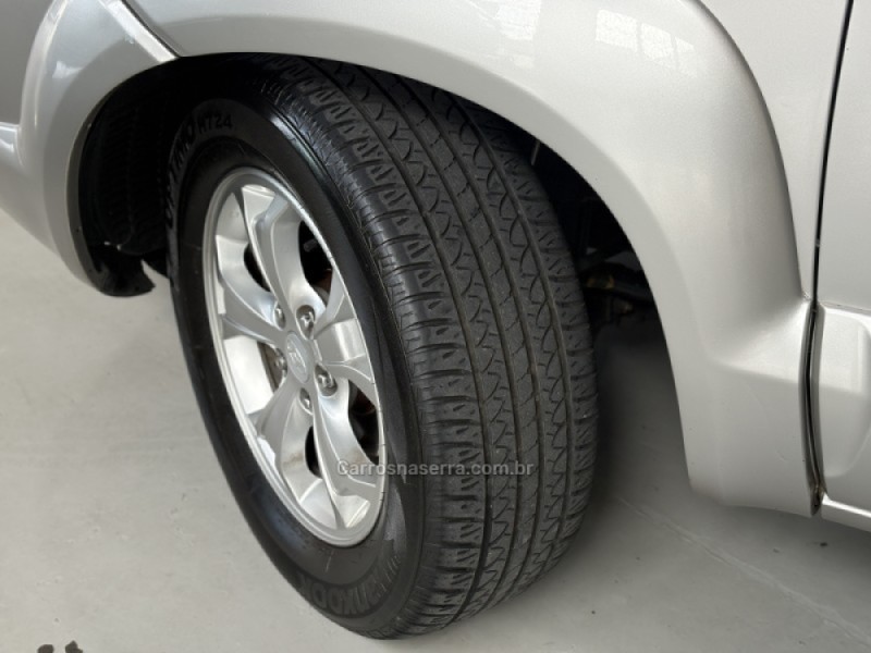 TUCSON 2.0 MPFI GL 16V 142CV 2WD GASOLINA 4P MANUAL - 2010 - CAXIAS DO SUL