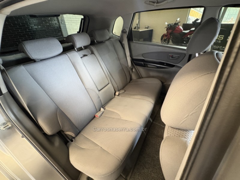 TUCSON 2.0 MPFI GL 16V 142CV 2WD GASOLINA 4P MANUAL - 2010 - CAXIAS DO SUL