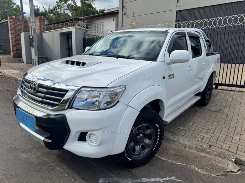 HILUX 3.0 4X4 8V DIESEL 4P MANUAL - 2013 - NOVO HAMBURGO