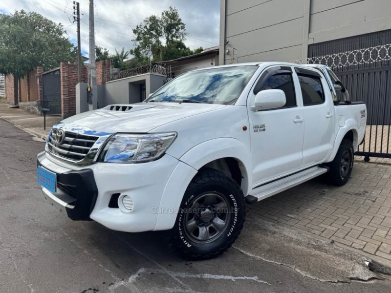 HILUX 3.0 4X4 8V DIESEL 4P MANUAL - 2013 - NOVO HAMBURGO