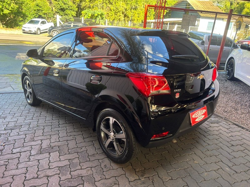 ONIX 1.4 MPFI LTZ 8V FLEX 4P MANUAL - 2019 - TRêS COROAS